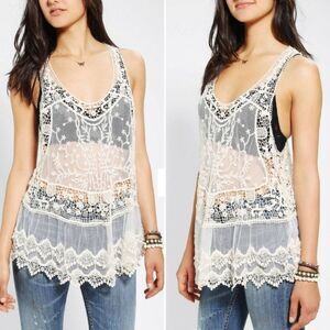 Love Stitch Racerback Lace Top Sz Small